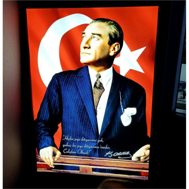 Işıklı Atatürk Tablosu - Öne Çıkan